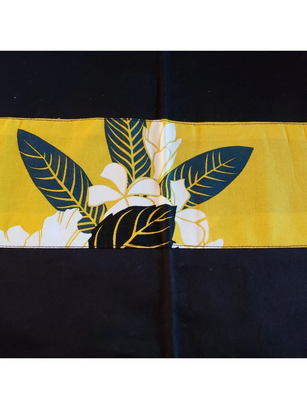 Black and Yellow Cloth Placemats Tropical Hawaii Tiki 17x13 QTY 4 Hibiscus Palm